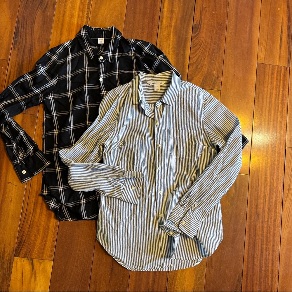 Old Navy XS Casual Women’s Button Down Shirts with Soft Fabric and Relaxed Fit
